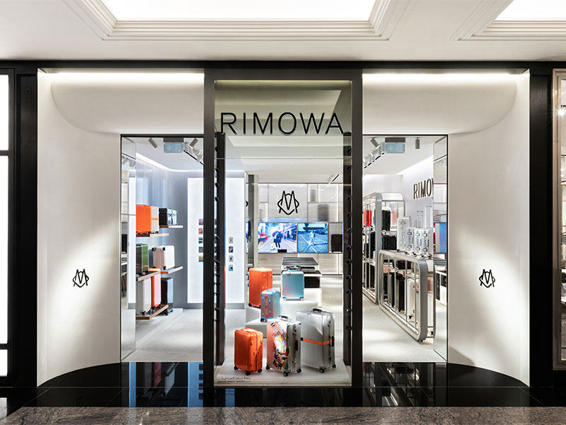 علامة RIMOWA تفتح أول متجرٍ لها في مول الإمارات في دبي